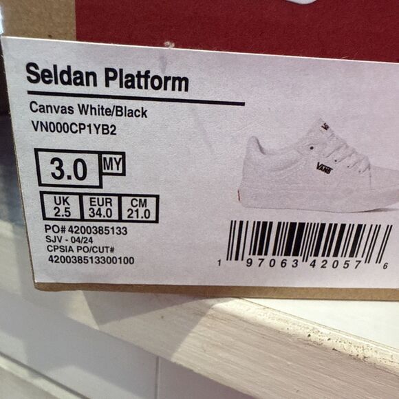 NEW Vans Seldan Platform Canvas Shoes Sneakers Youth Girl Size 3 VN000CP1YB2 - Picture 11 of 12